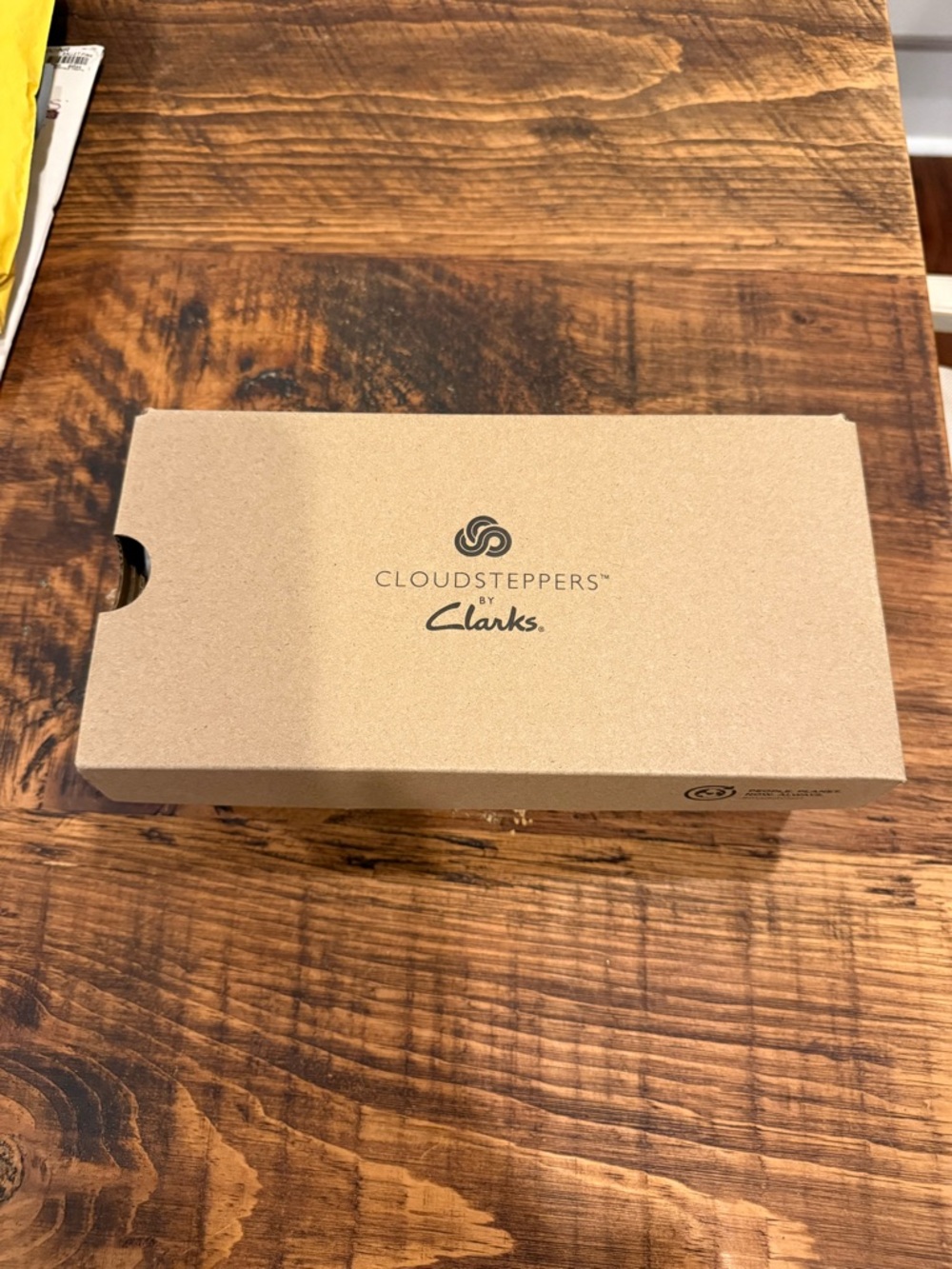 Clarks Women's Tan Cloudsteppers Slide Sandals - Picture 5 of 5